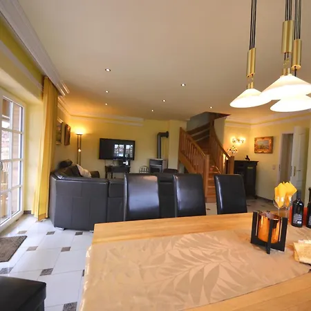 Holiday home Ferienhaeuser Zum Hoeft 44 *